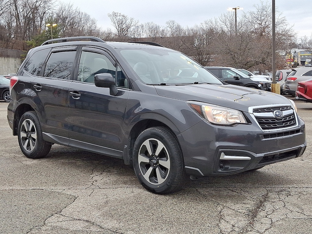 Used 2018 Subaru Forester Premium 2.5i Premium CVT