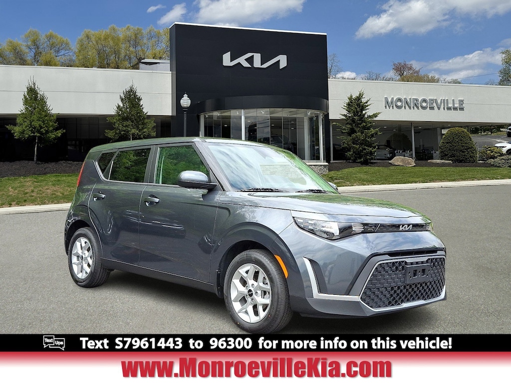 Certified 2025 Kia Soul LX LX FWD