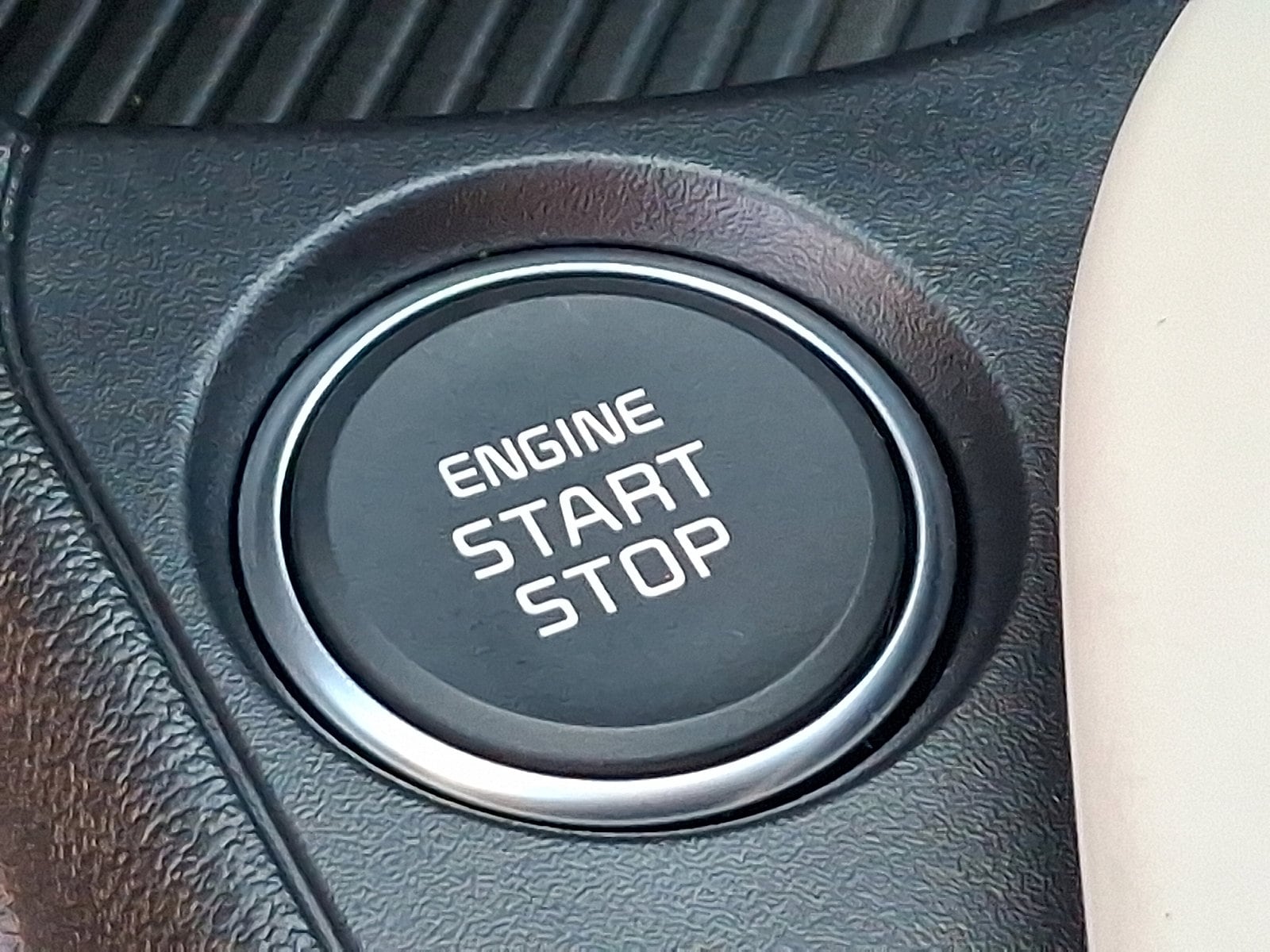 2025 Kia K4 GT-Line - Photo 14