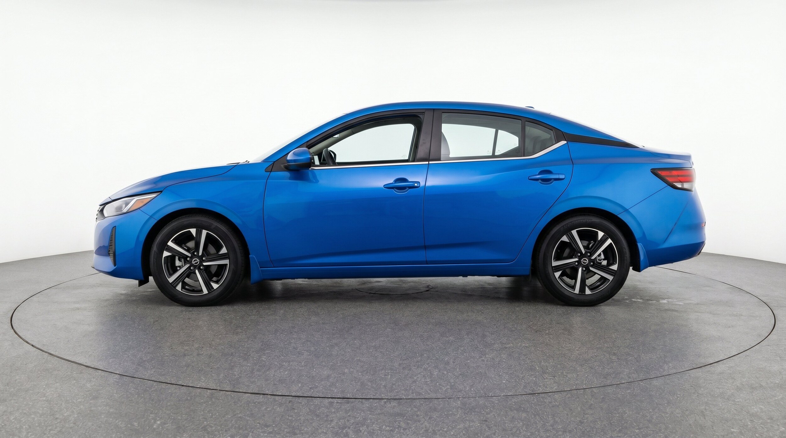 Thumbnail: 2025 Nissan Sentra - 5