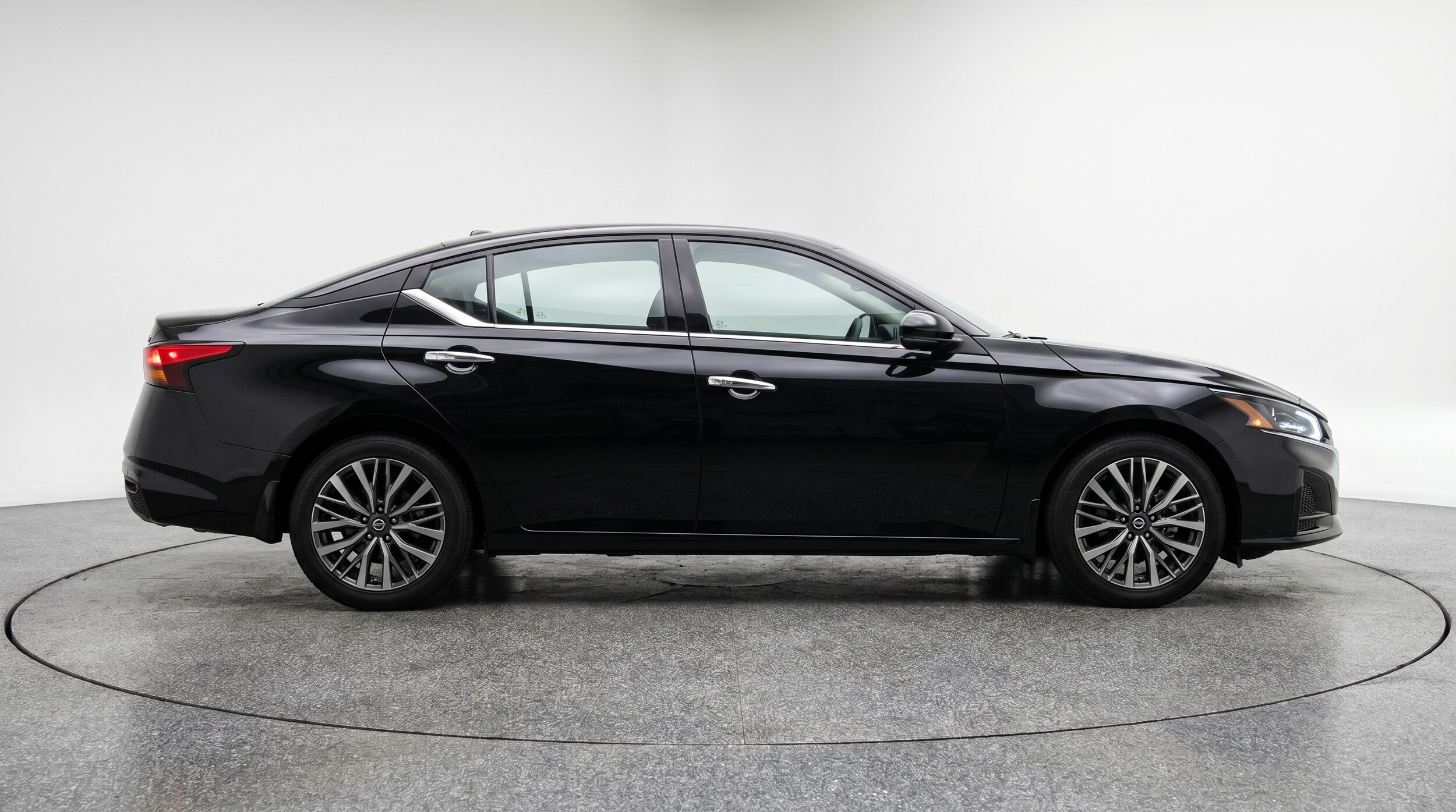 Thumbnail: 2025 Nissan Altima - 8