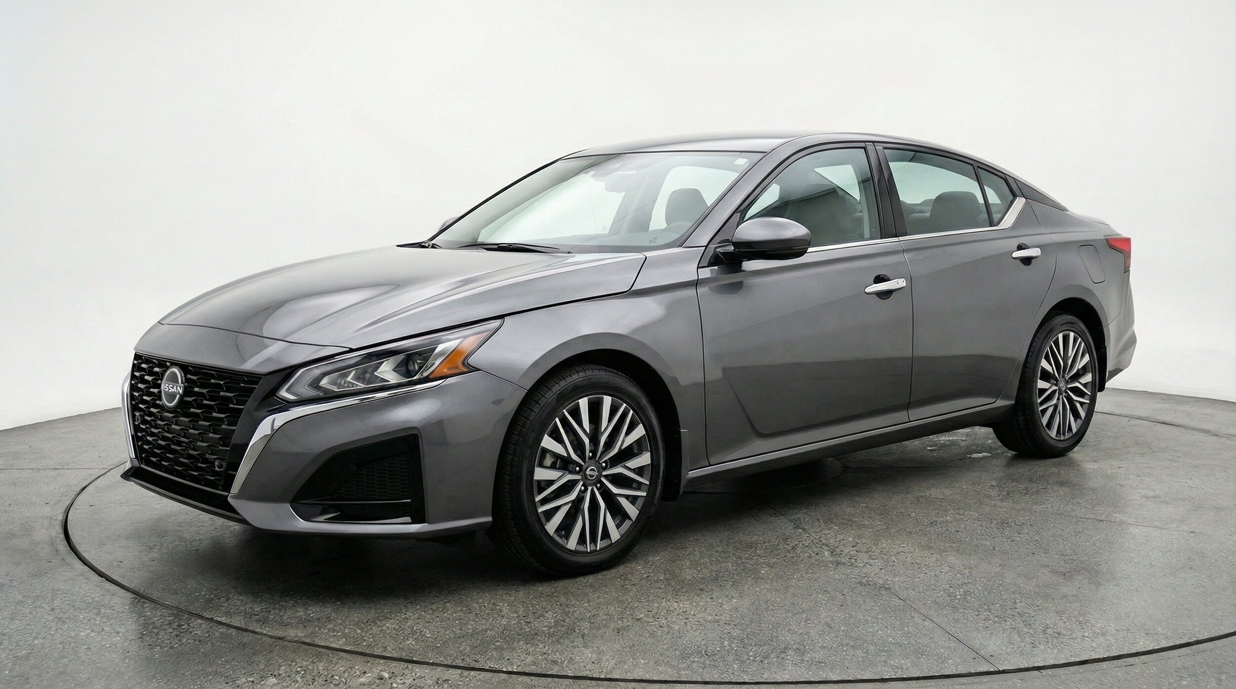 Thumbnail: 2025 Nissan Altima - 3