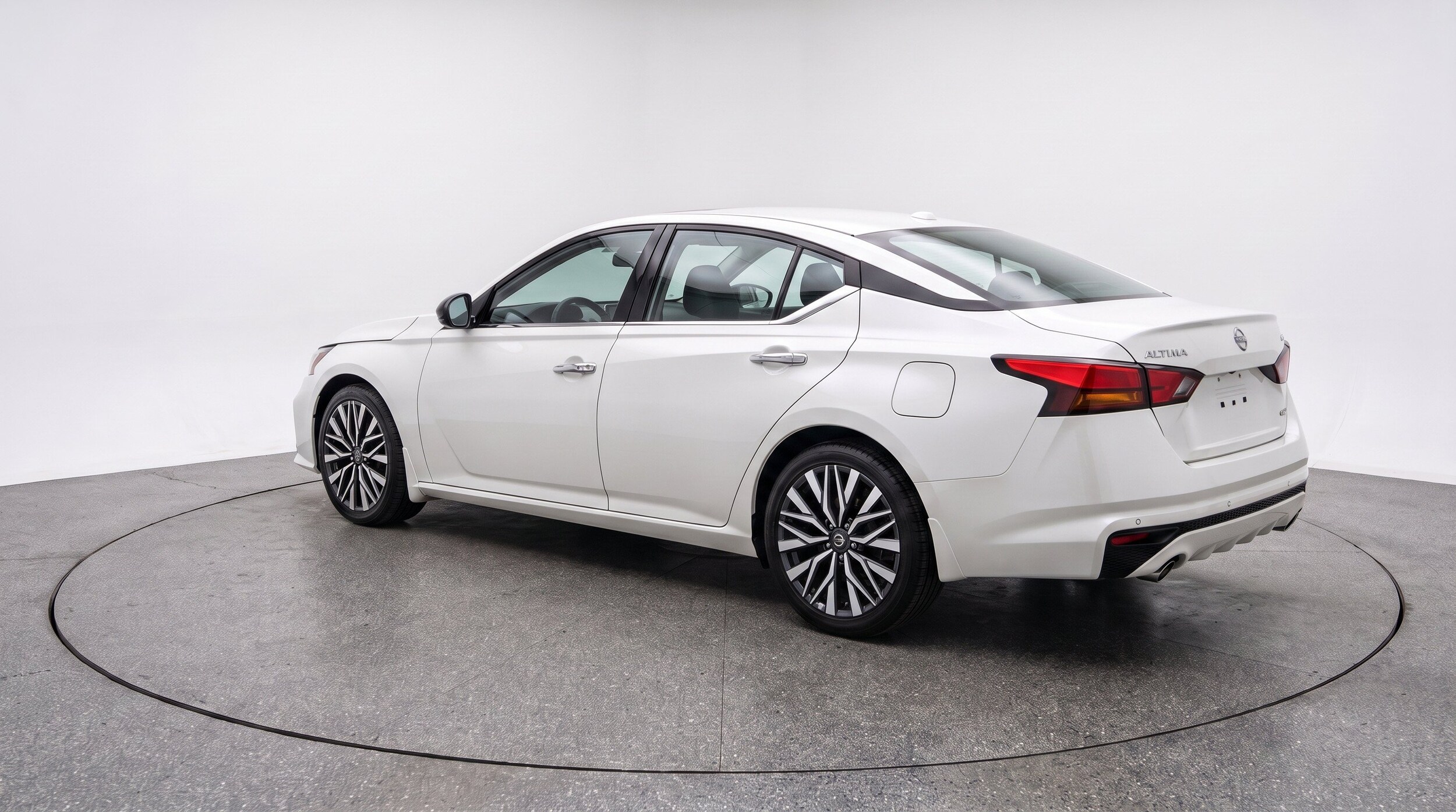 Thumbnail: 2025 Nissan Altima - 6