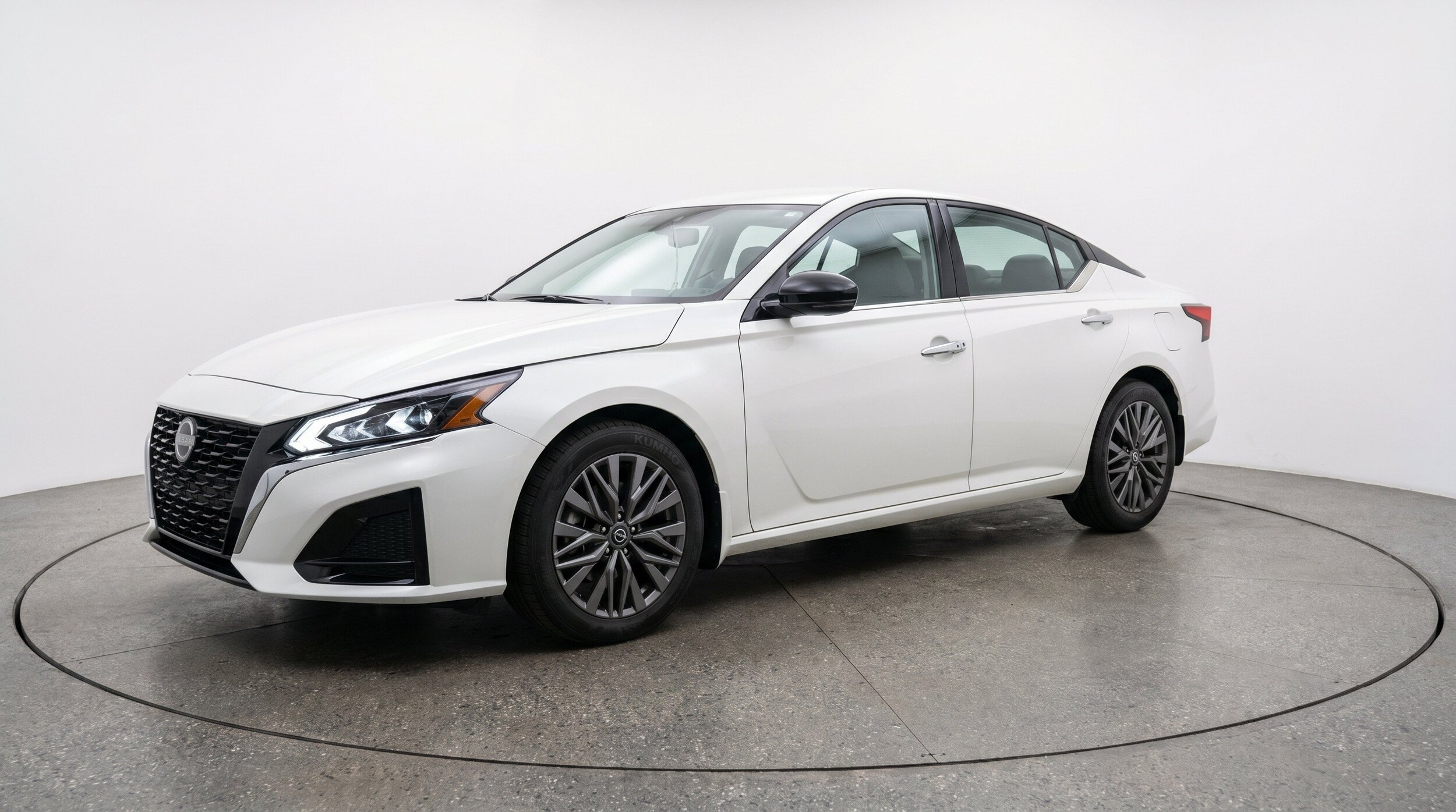 Thumbnail: 2025 Nissan Altima - 3