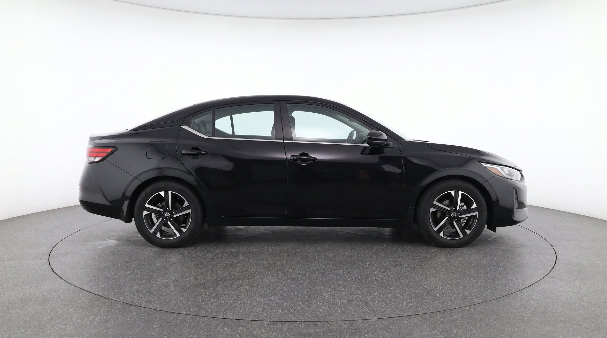 Thumbnail: 2025 Nissan Sentra - 10