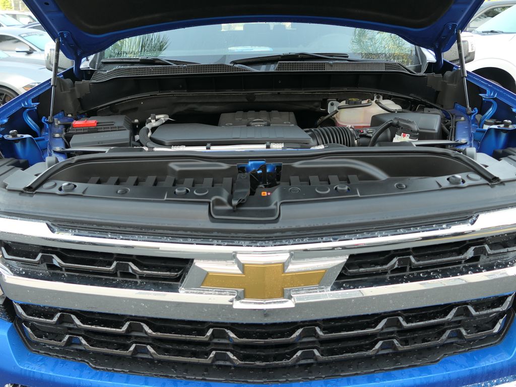 2025 Chevrolet Silverado 1500 LT - Photo 28