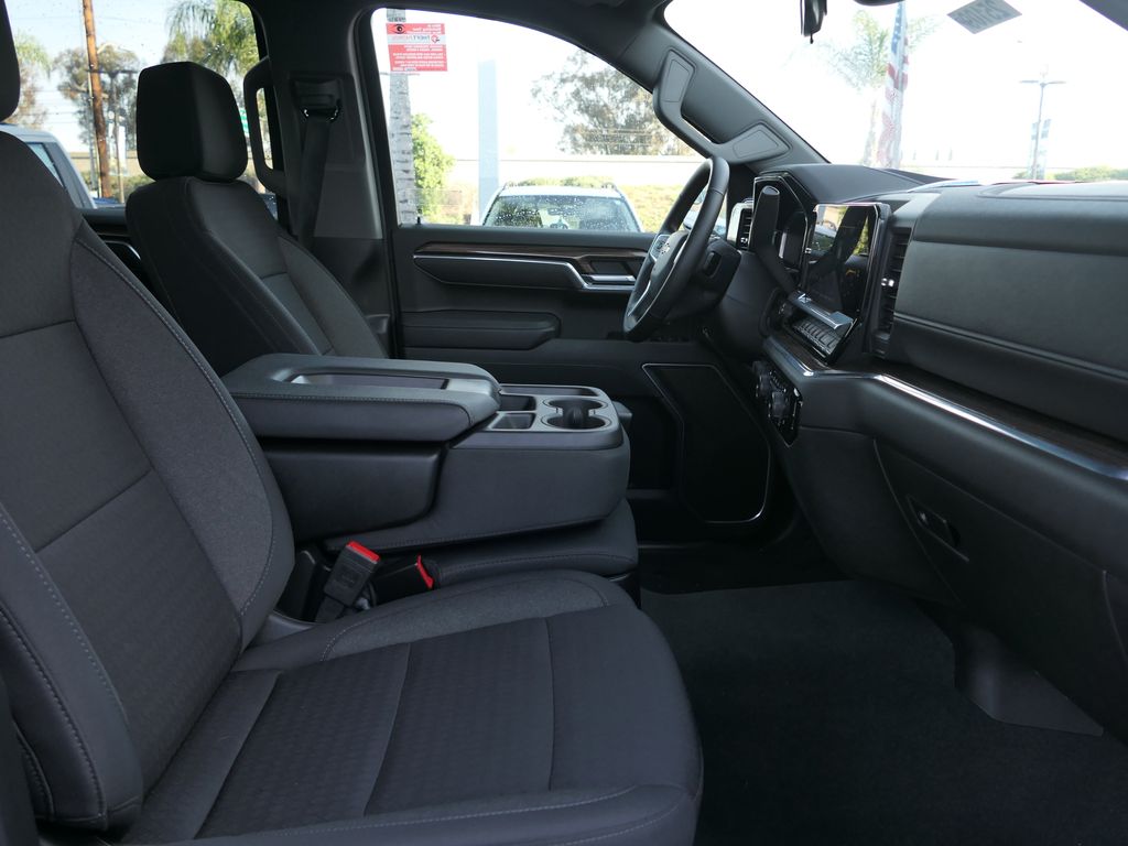 2025 Chevrolet Silverado 1500 LT - Photo 27