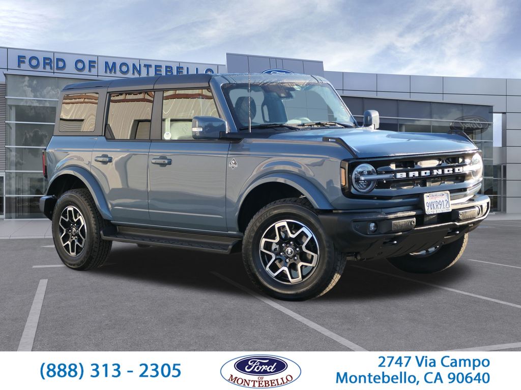 2025 Ford Bronco 4-Door Outer Banks's photo