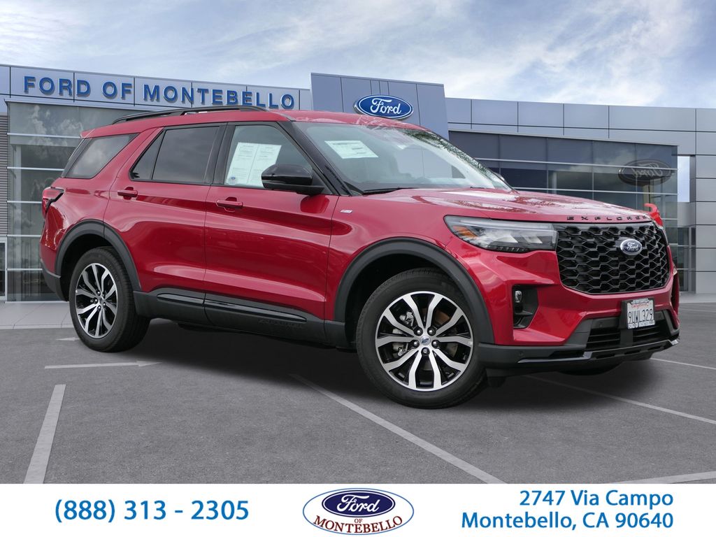 2025 Ford Explorer ST-LINE's photo