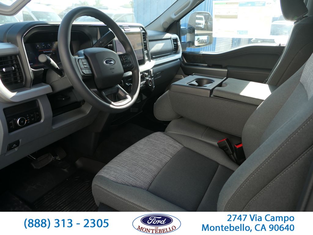 2026 Ford F-350 Super Duty XLT - Photo 13