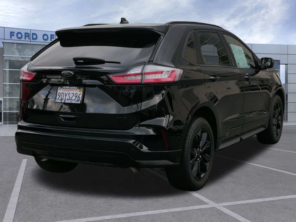 2022 Ford Edge SE photo 3