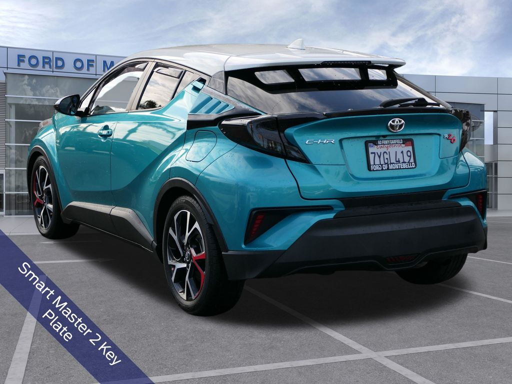 2018 Toyota C-HR XLE Premium photo 6