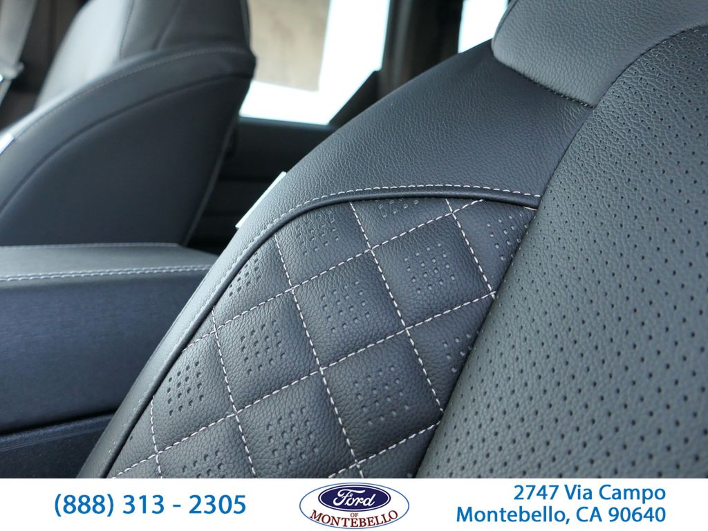 2025 Ford Bronco 4-Door Base - Photo 16