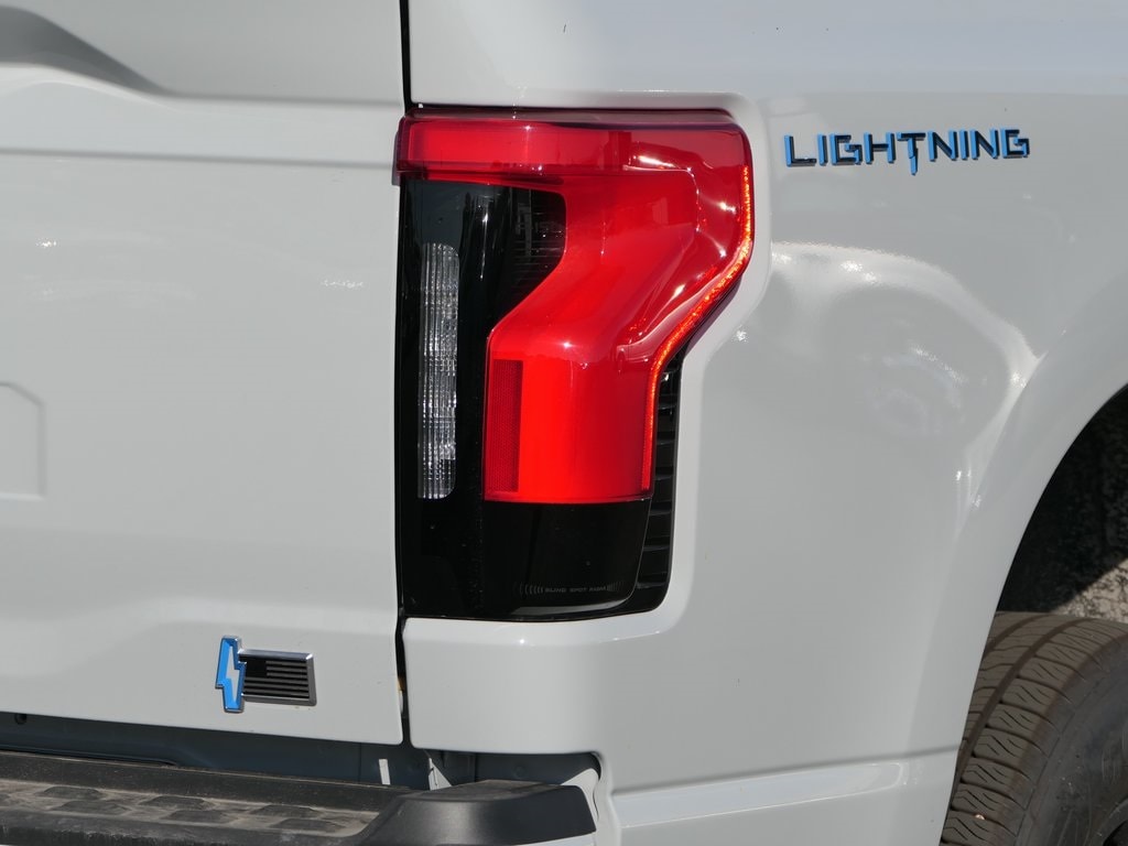 2024 Ford F-150 Lightning XLT