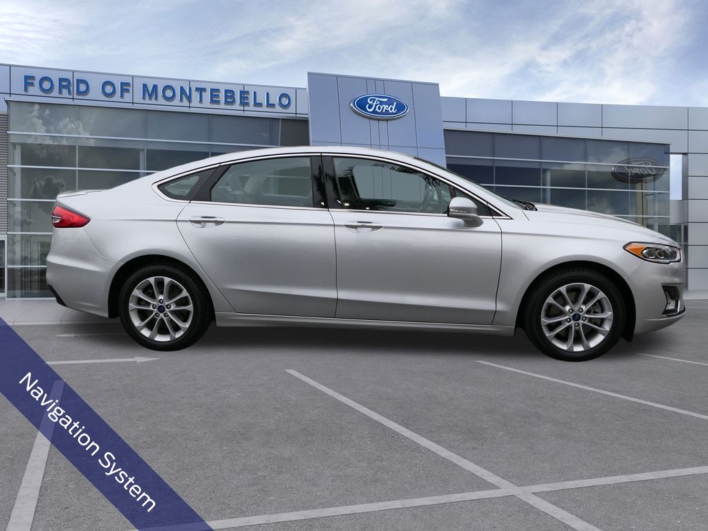 2019 Ford Fusion Titanium Plug-In Hybrid photo 2