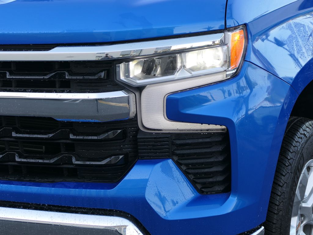 2025 Chevrolet Silverado 1500 LT - Photo 11