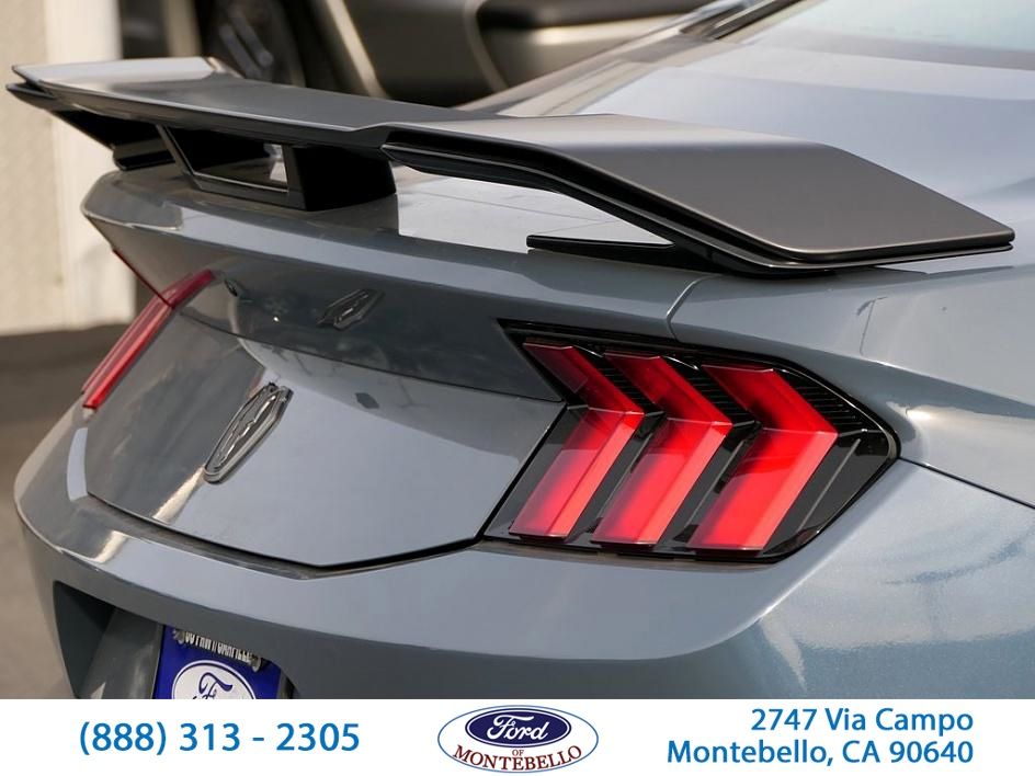2025 Ford Mustang Dark Horse