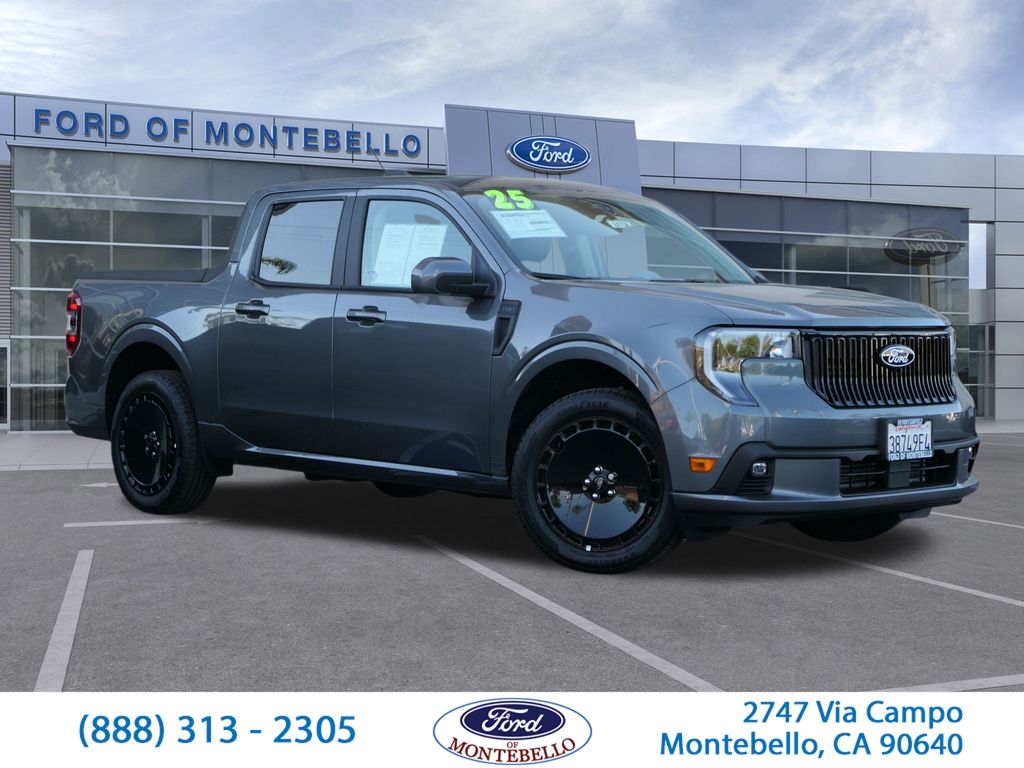 2025 Ford Maverick Lobo's photo