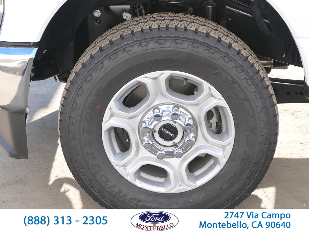 2026 Ford F-350 Super Duty XLT - Photo 12