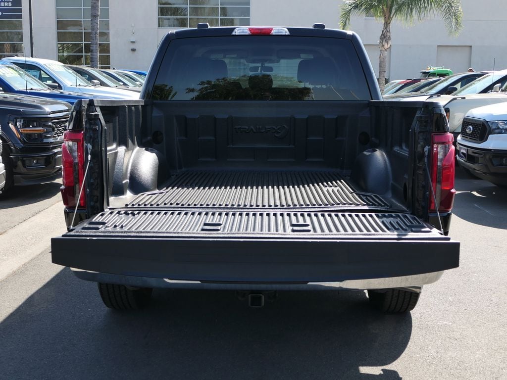 2025 Ford F-150 XLT photo 5