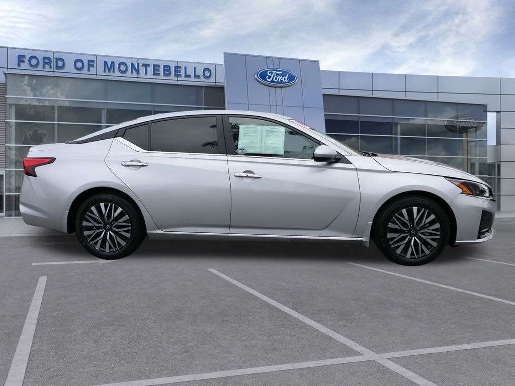 Used 2024 Nissan Altima 2.5 SV Sedan