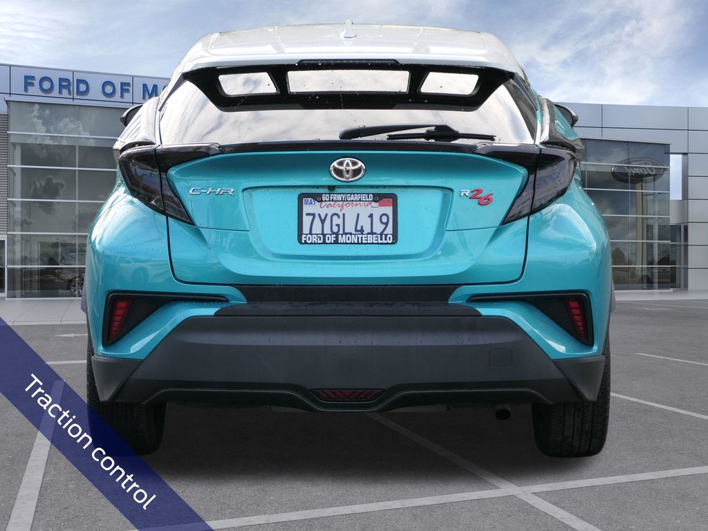 2018 Toyota C-HR XLE Premium photo 5
