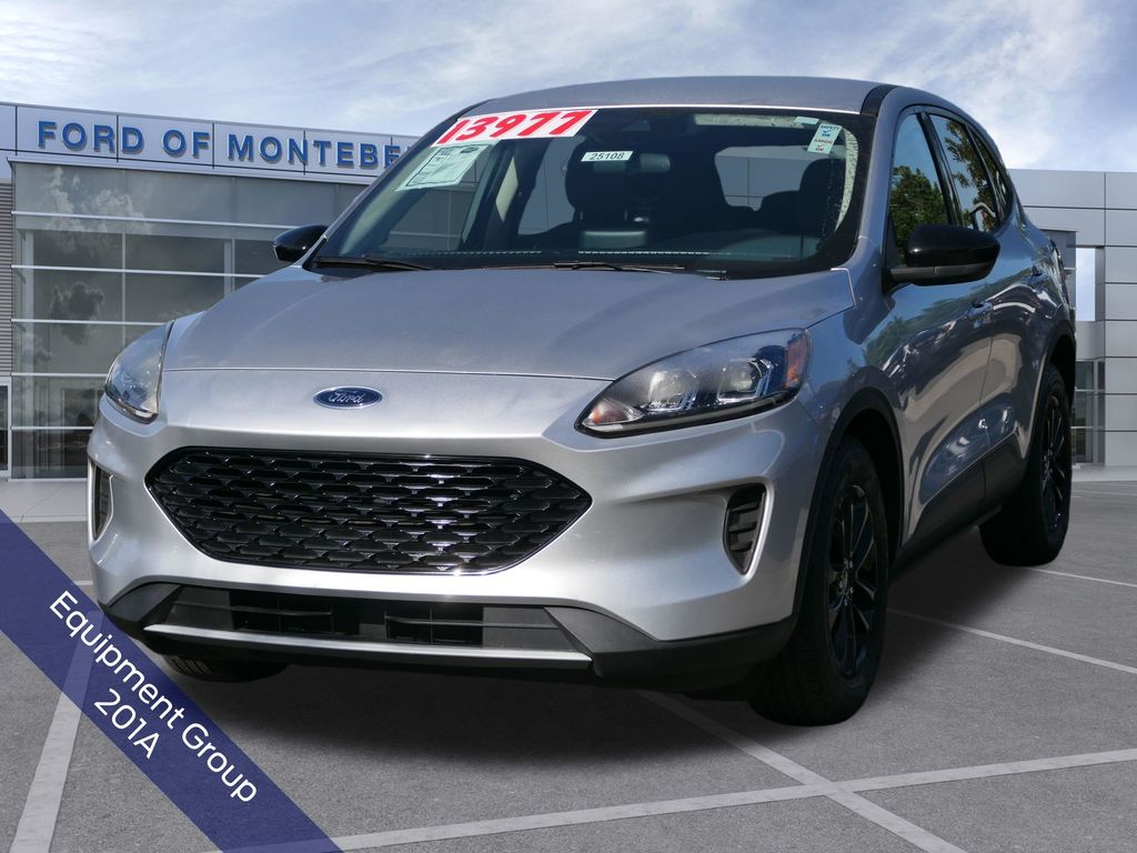2020 Ford Escape SE Sport Hybrid photo 6