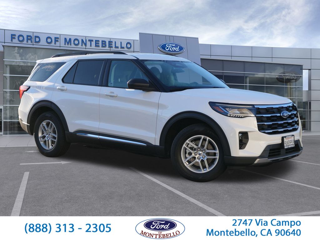2025 Ford Explorer Active's photo