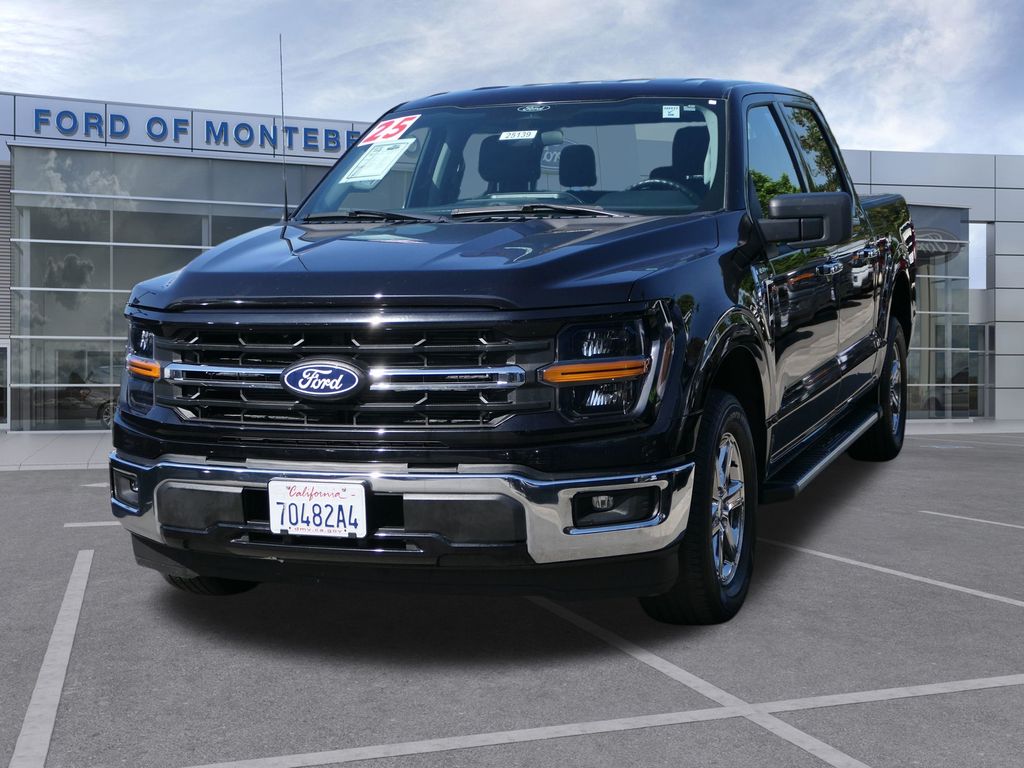 2025 Ford F-150 XLT photo 3
