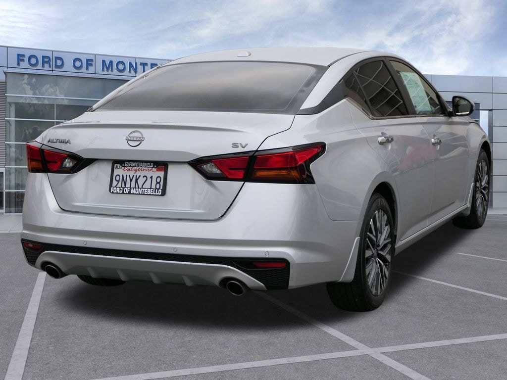 Used 2024 Nissan Altima 2.5 SV Sedan