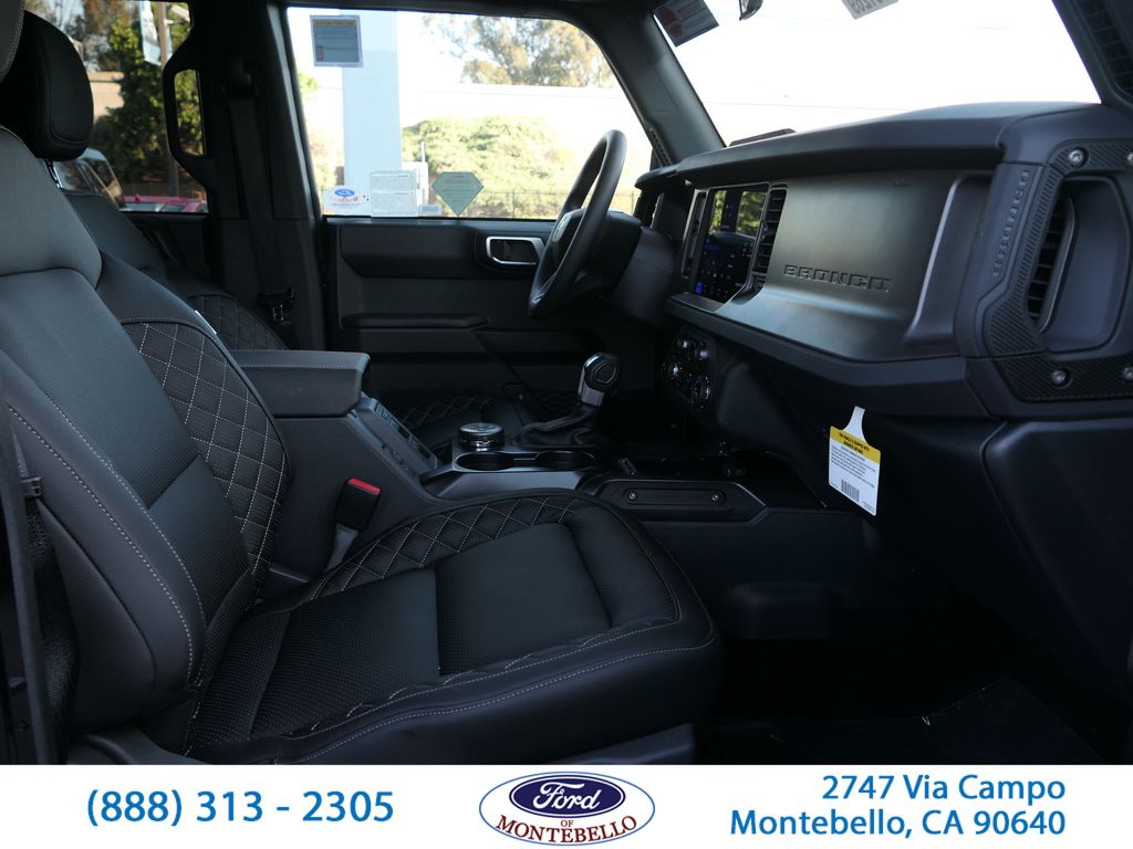 2025 Ford Bronco 4-Door Base - Photo 32