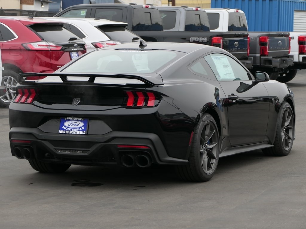 2024 Ford Mustang Dark Horse