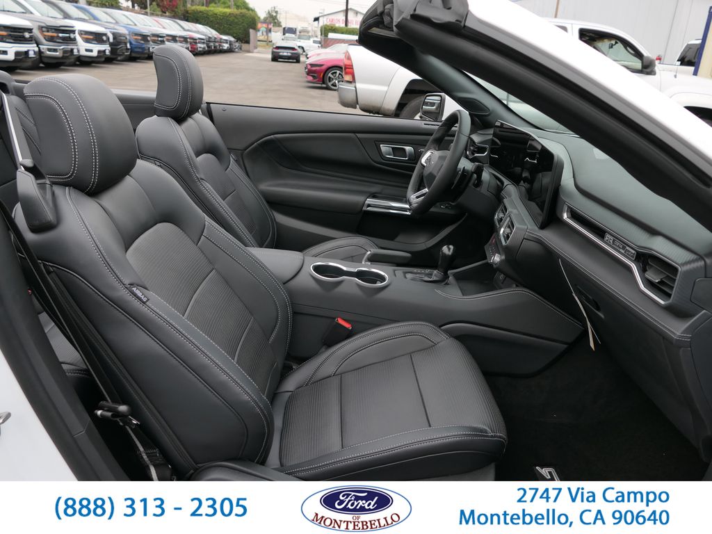 2025 Ford Mustang GT Premium Convertible - Photo 29