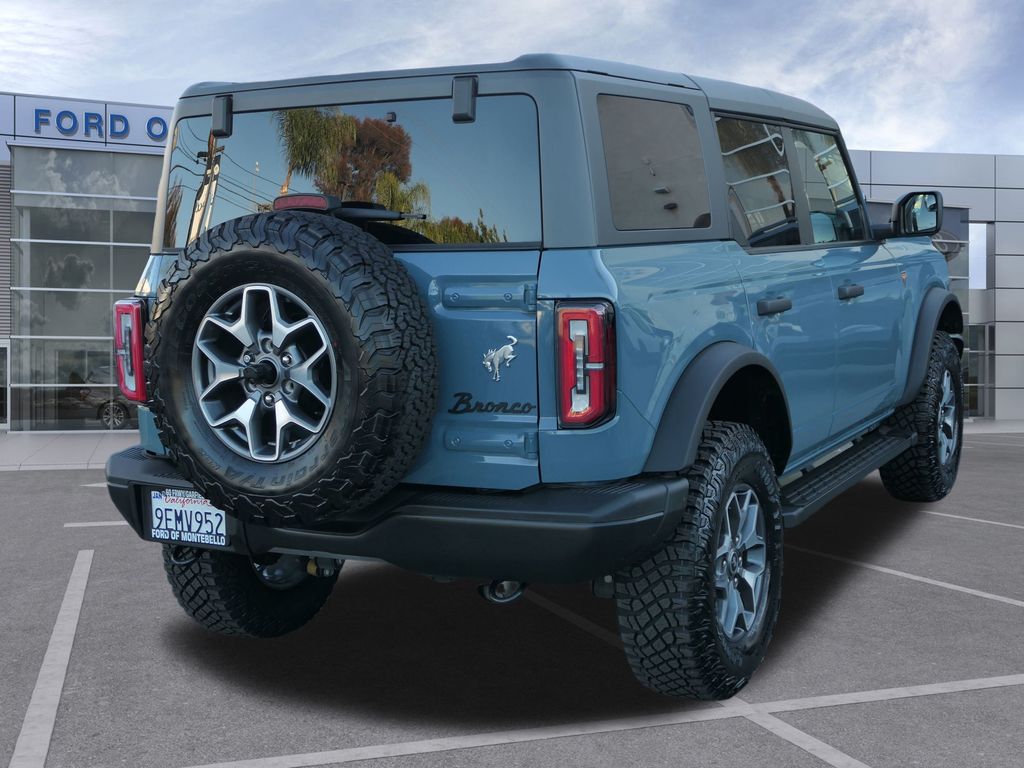 2023 Ford Bronco Badlands photo 3