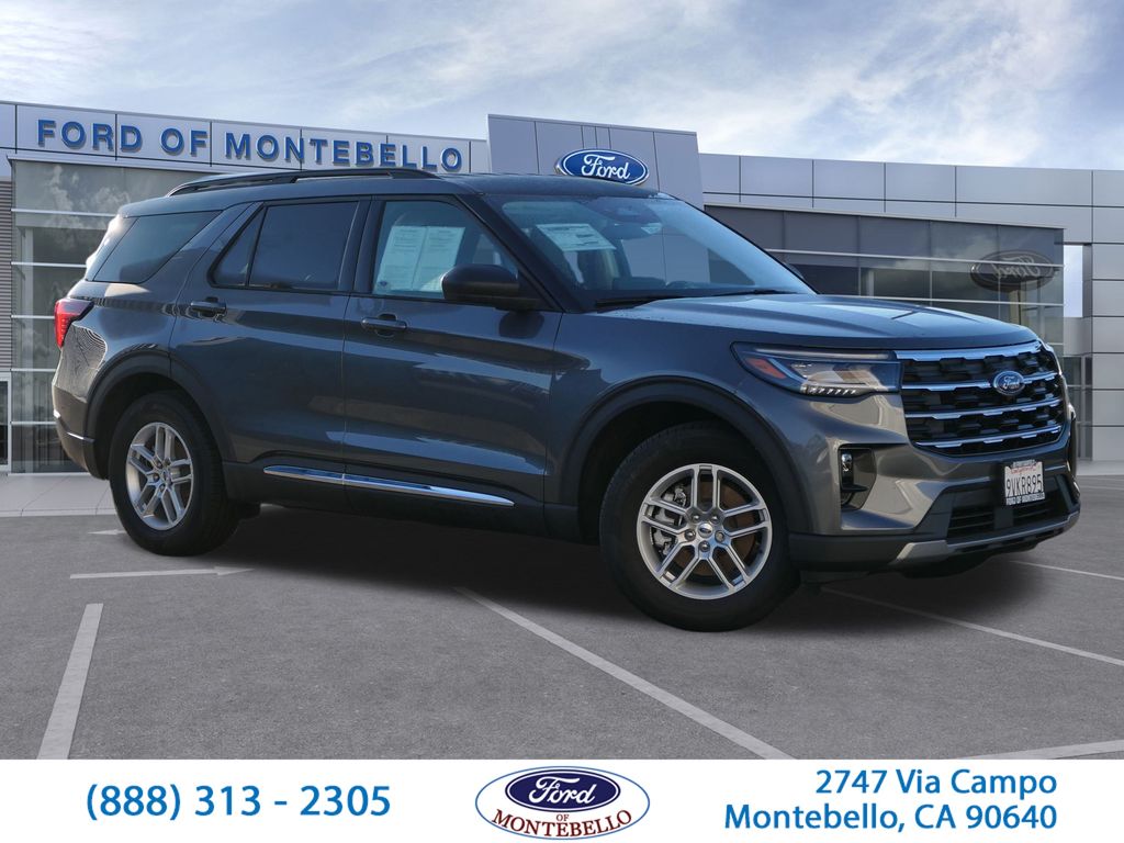 2025 Ford Explorer Active's photo