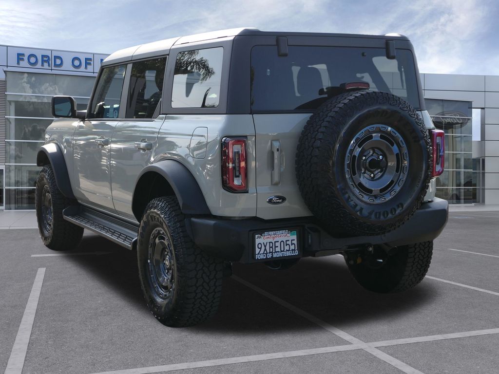 2025 Ford Bronco Outer Banks photo 6