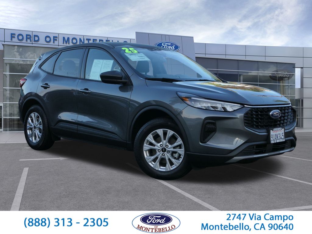 2025 Ford Escape Active's photo
