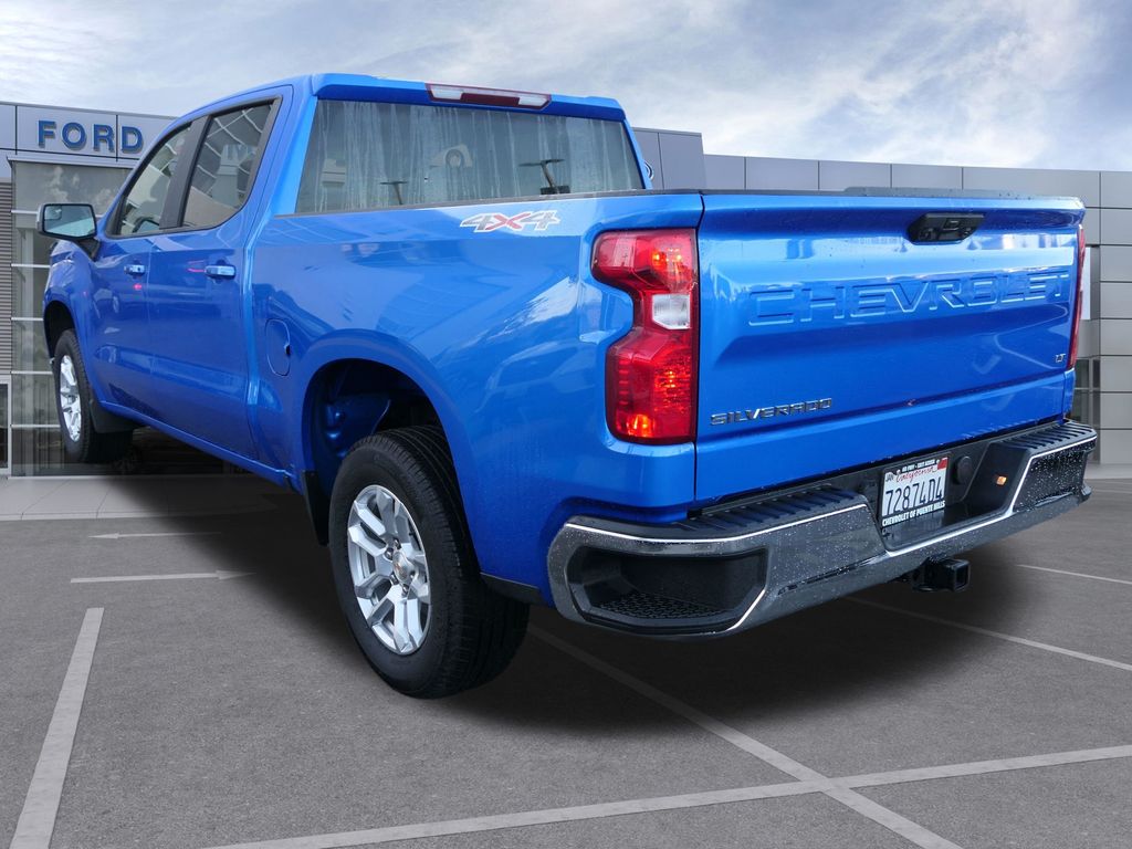2025 Chevrolet Silverado 1500 LT photo 3