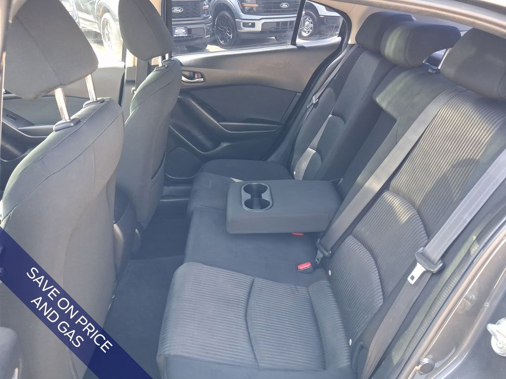2016 Mazda Mazda3 i Sport photo 4