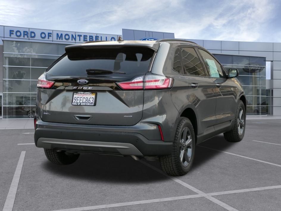 2023 Ford Edge SEL photo 2