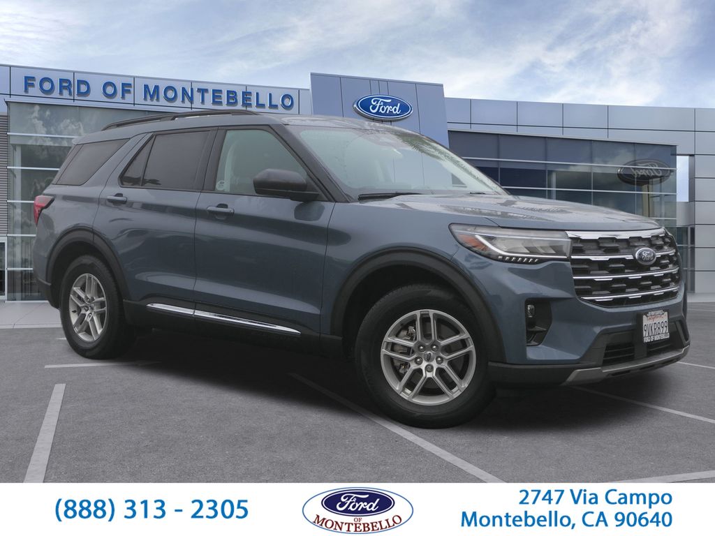 2025 Ford Explorer Active's photo