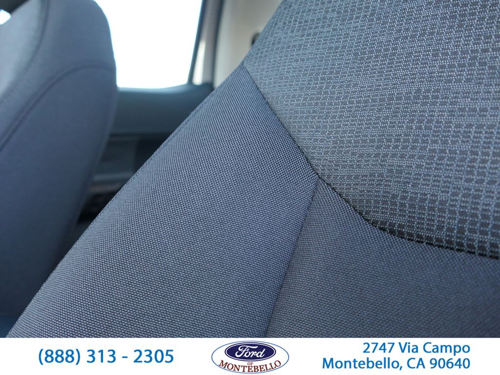 2026 Ford Maverick XL photo 3