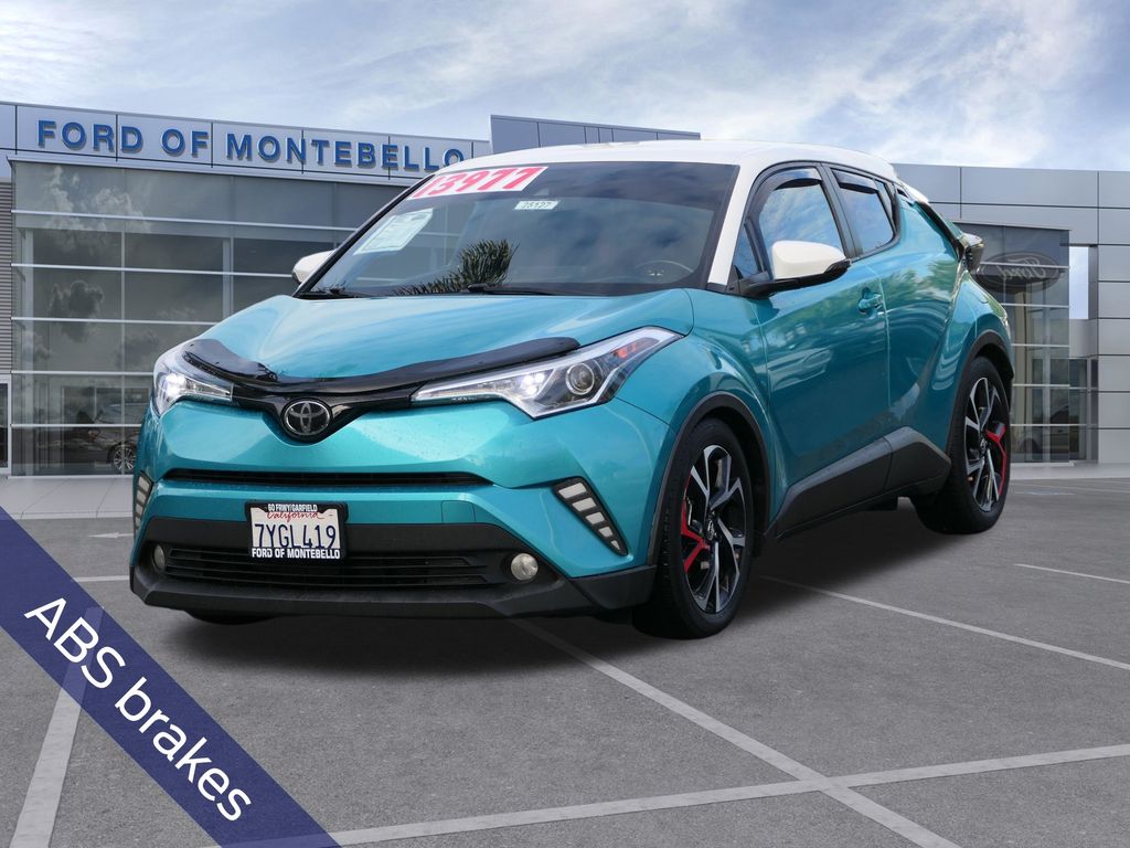 2018 Toyota C-HR XLE Premium photo 3