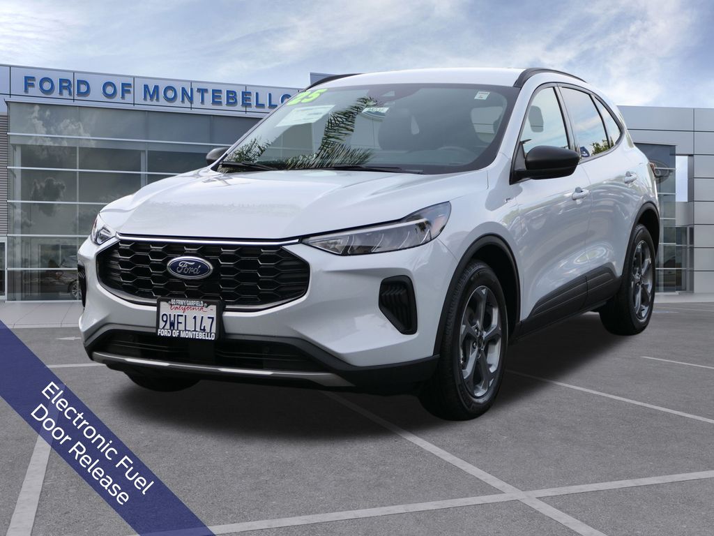 2025 Ford Escape Hybrid ST-Line photo 3