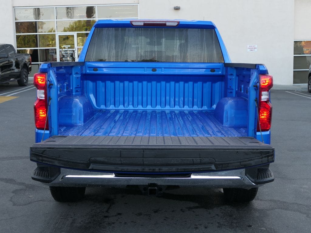 2025 Chevrolet Silverado 1500 LT photo 6