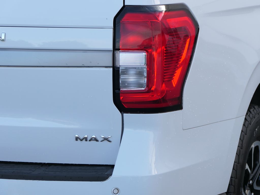2024 Ford Expedition Max XLT photo 4