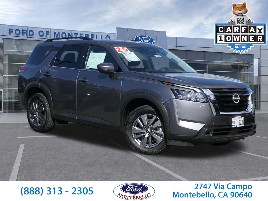 2025 Nissan Pathfinder SV 2WD's photo