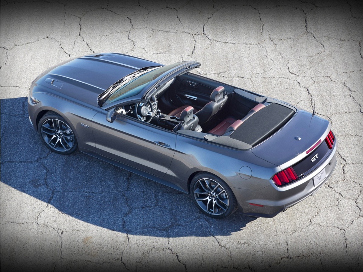 2016 Ford Mustang EcoBoost Convertible Premium's photo