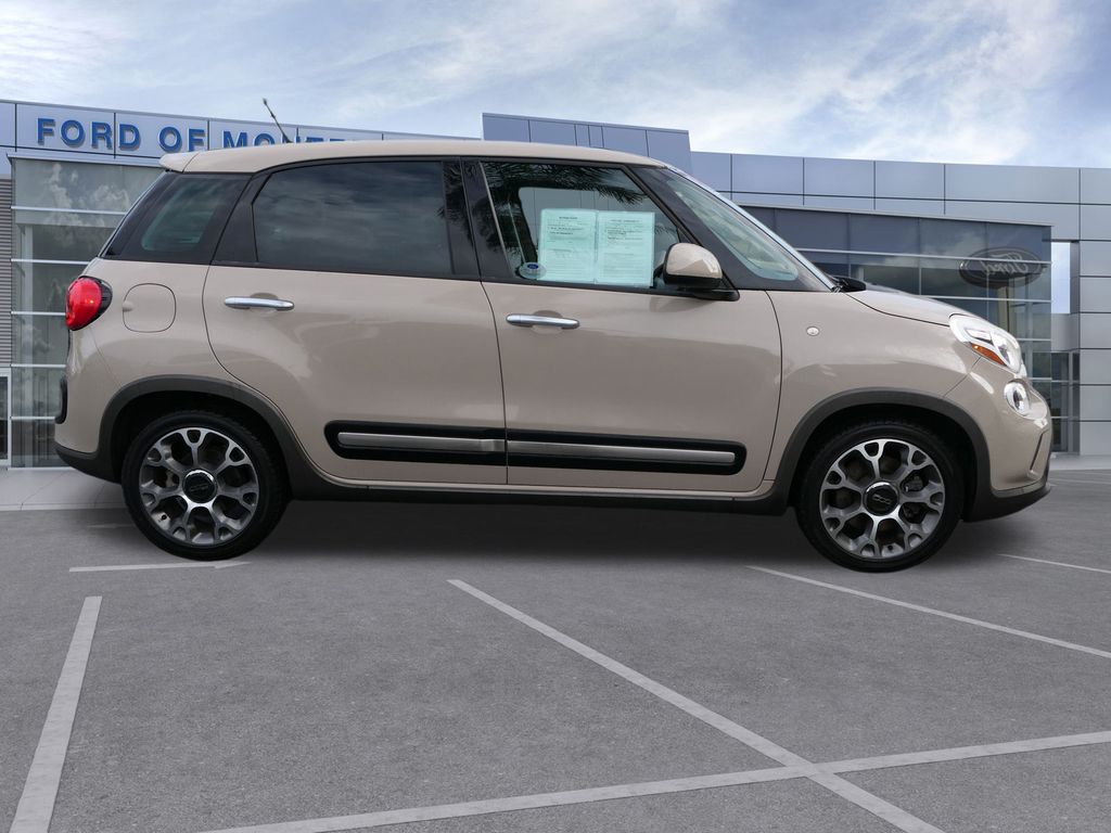2014 Fiat 500L Trekking photo 2