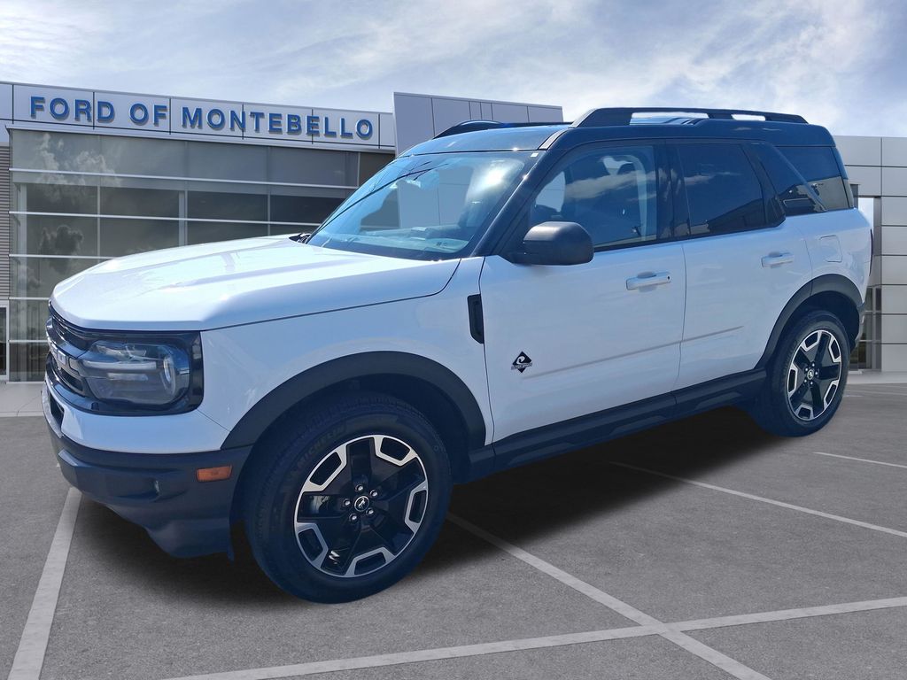 2021 Ford Bronco Sport Outer Banks photo 3
